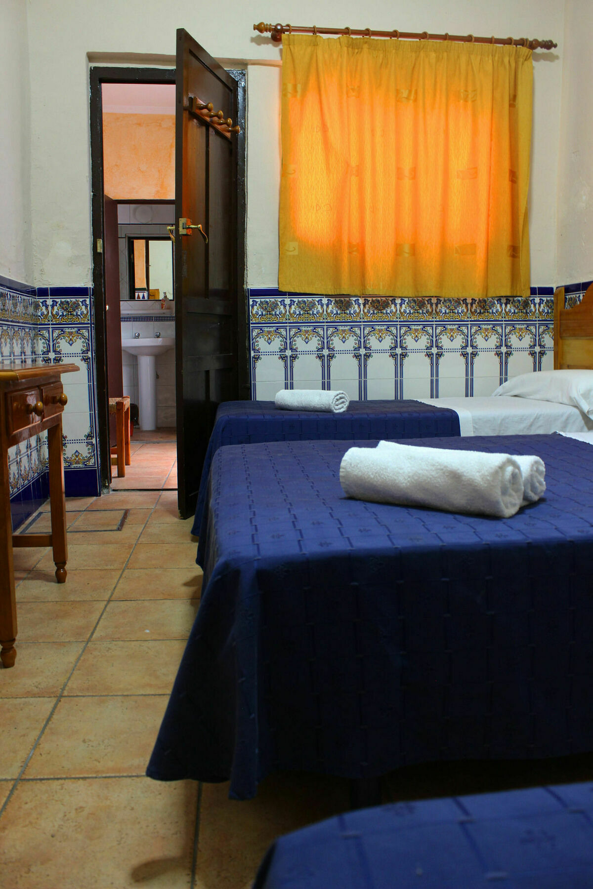 Pension Lisdos Sevilla Exteriör bild